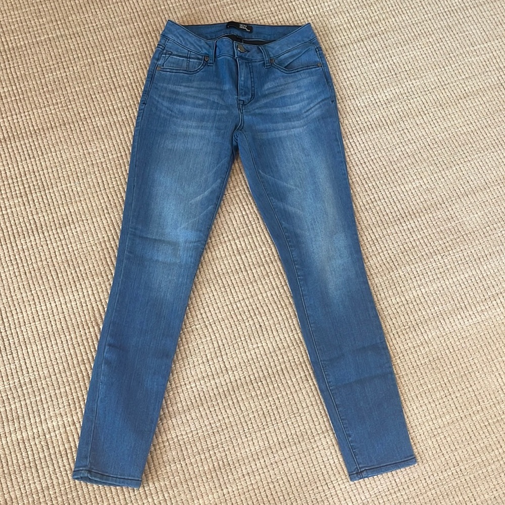 Women’s 1822 Denim Jean Jeggings medium blue Very Stretchy Size 6